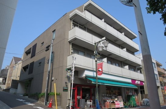 大田区上池台のマンションの建物外観