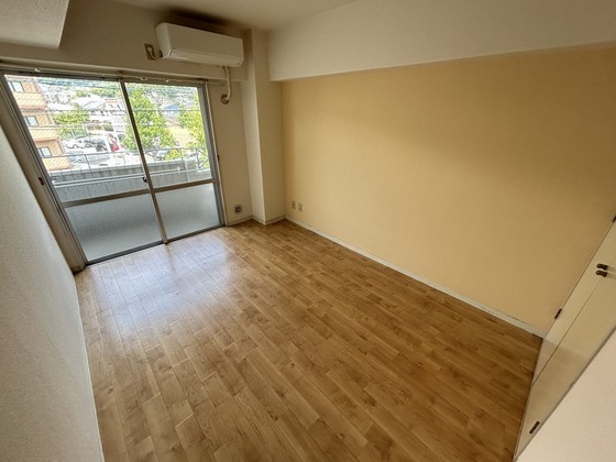 居室・リビング　※別部屋の写真です