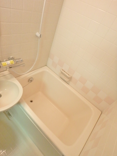 バス・シャワールーム　他のお部屋の参考写真です。間取りが異なります。