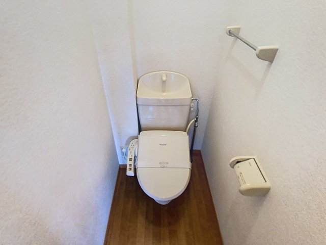 トイレ　2025年9月撮影※現況を優先します。