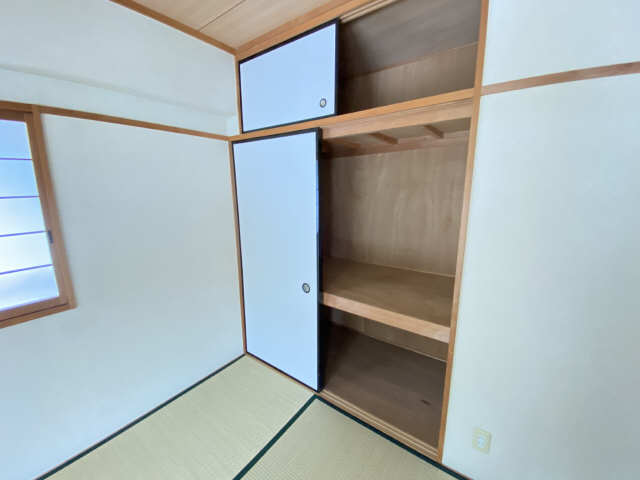 収納　和室　押し入れ