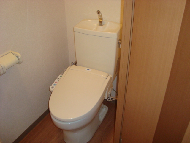 トイレ　シャワー付トイレ