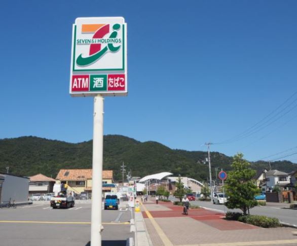 コンビニ　セブンイレブン姫路伊伝居店（コンビニ）まで333m