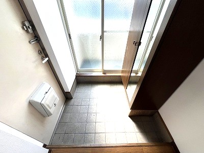 玄関　２階住居部分