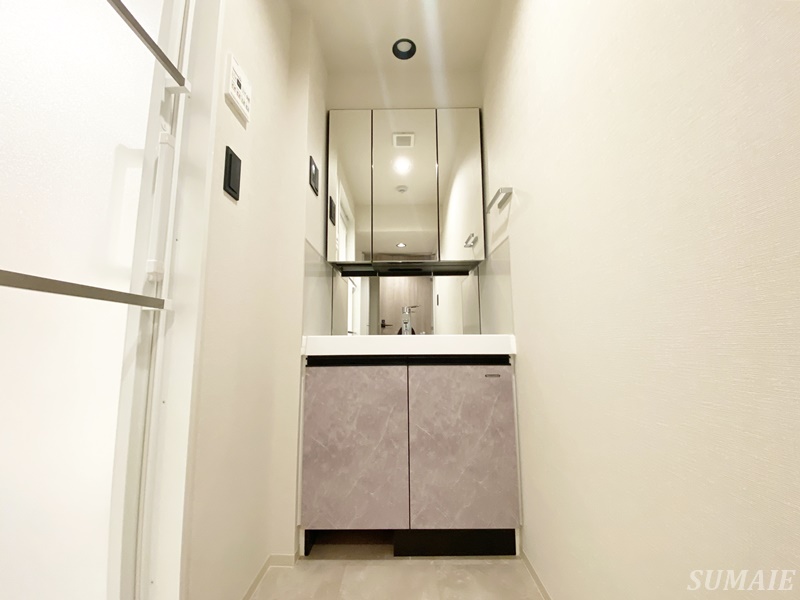 洗面設備　独立洗面台です☆