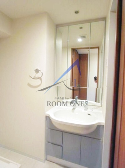 洗面設備　洗面台です。