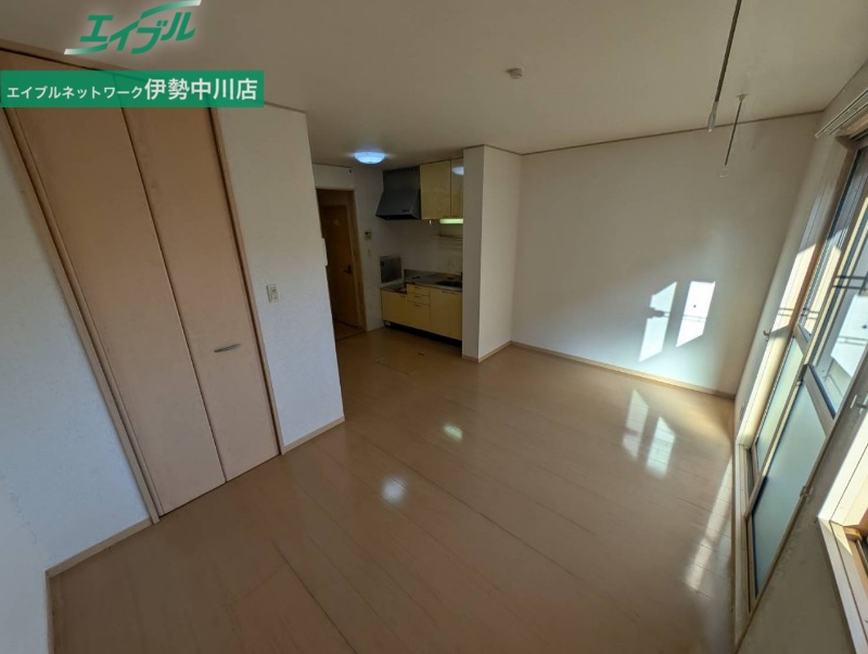 居室・リビング　同型別室のお写真です