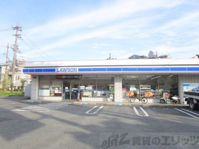 コンビニ　ローソン摂津東一津屋店（コンビニ）まで240m