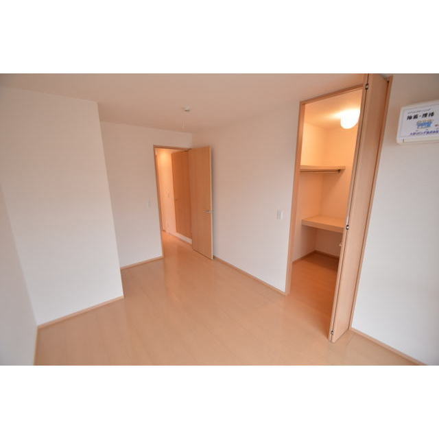 その他部屋・スペース　洋室にもエアコン付き