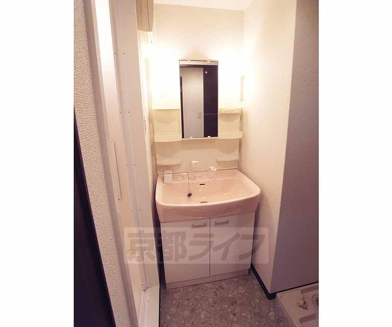 洗面設備　シャンプードレッサー標準装備です。