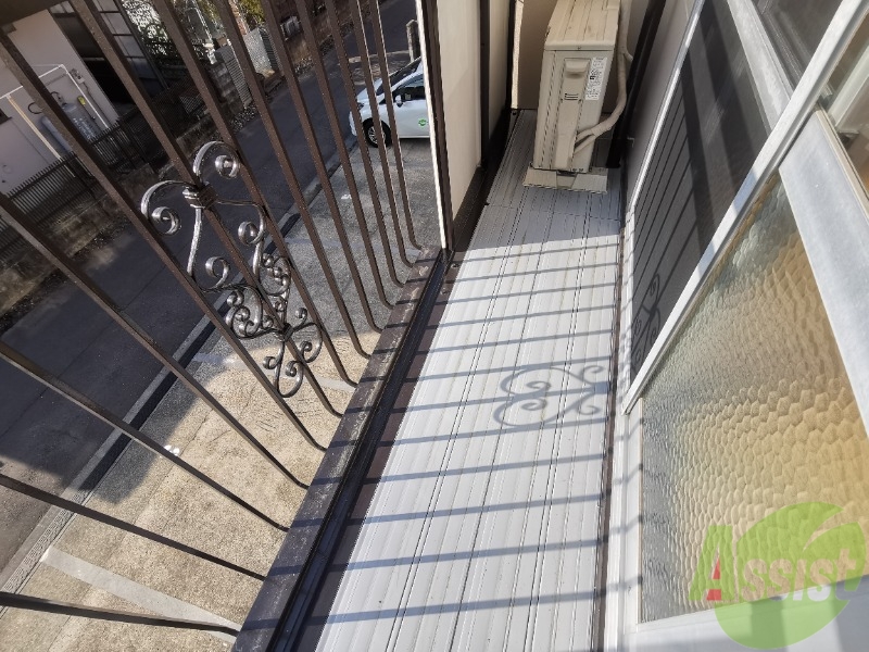 バルコニー　バルコニーがついてます。洗濯物を干すのに困りませんね。