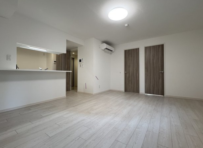 居室・リビング　※別部屋の参考写真です。