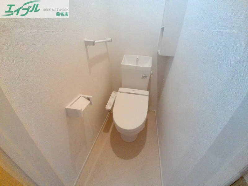 トイレ　同物件別部屋の物です。