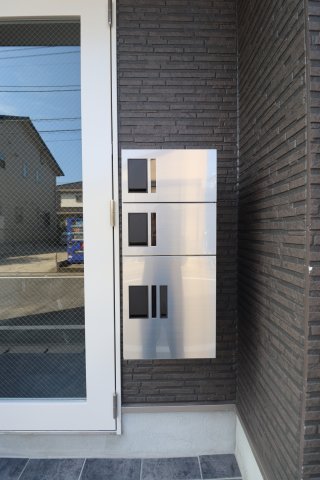 エントランス　安心オートロック付き♪宅配ボックスがあると、自分の時間を有効