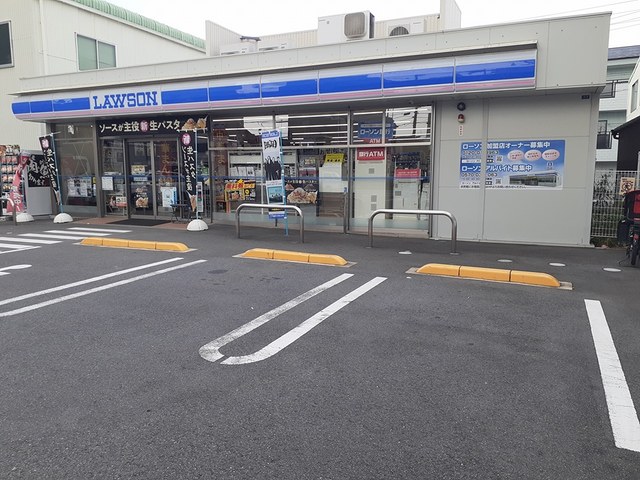 コンビニ　ローソン中川八熊三丁目店（コンビニ）まで410m