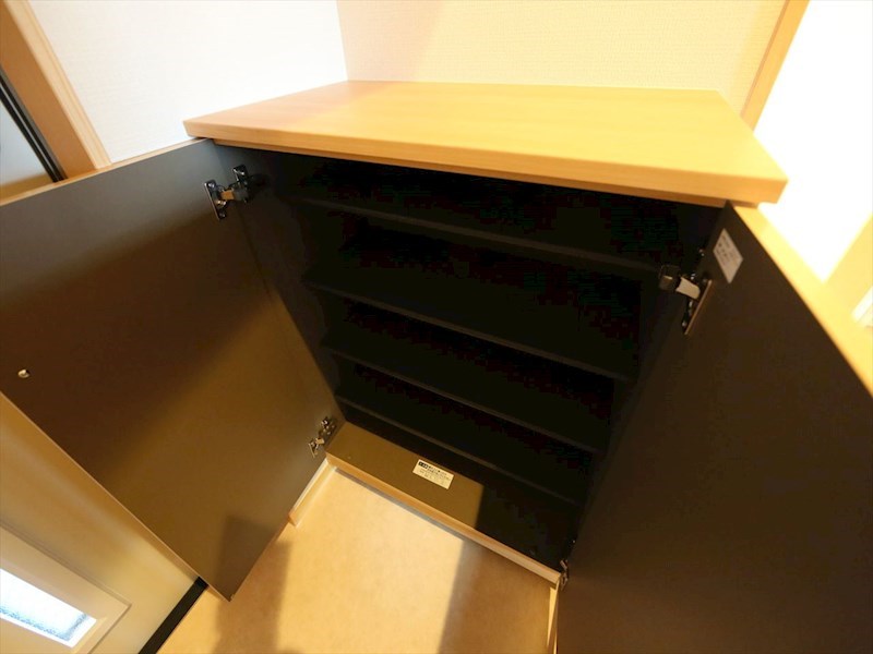 玄関　玄関　シューズボックス