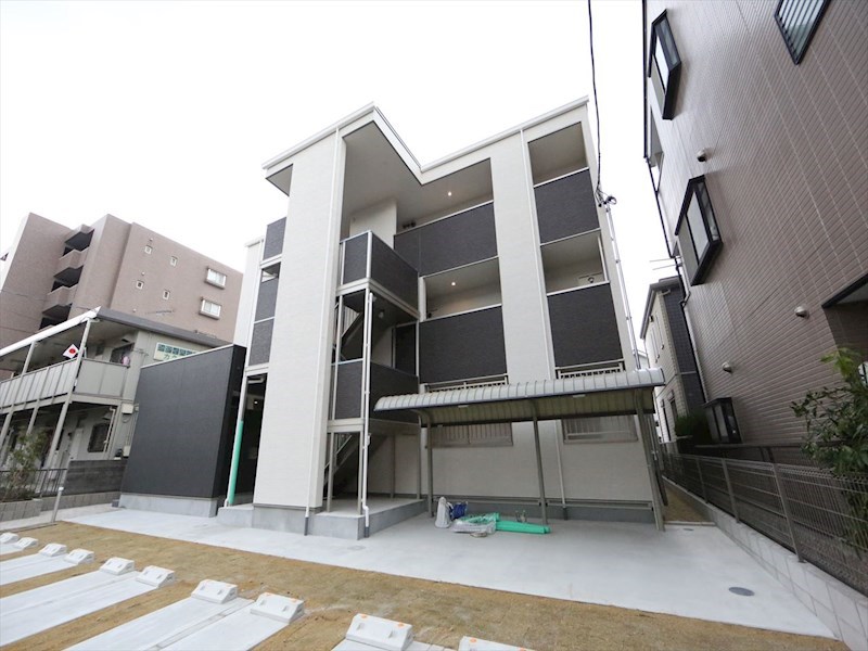 建物外観　外観　オートロック　屋根付き駐輪場有り