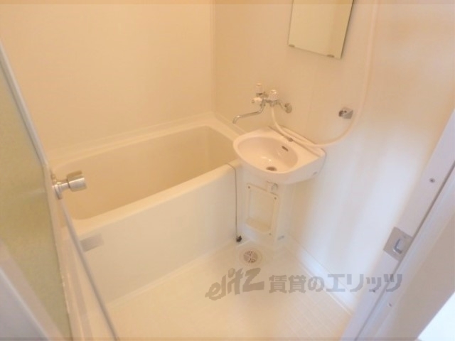 バス・シャワールーム　バス