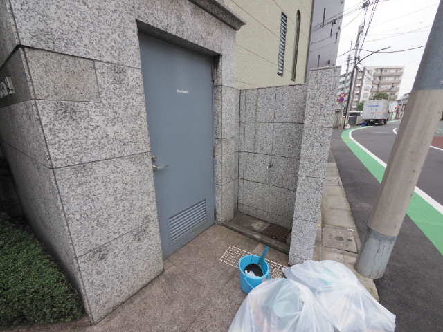 その他共有部分　建物脇に敷地内ゴミストッカー完備