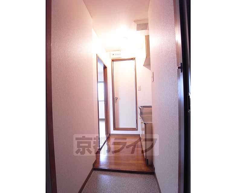 その他部屋・スペース　シンプルな廊下です。