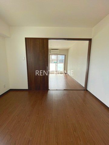 居室・リビング　リビング～洋室