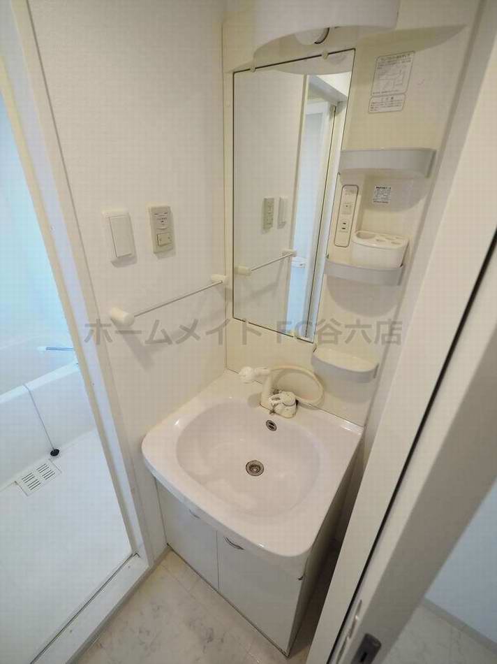 洗面設備　ドゥーエ谷町