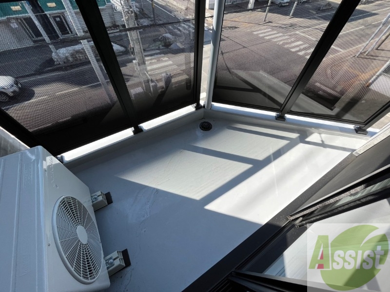 バルコニー　バルコニーが広くプチガーデニングも出来そうですね～。