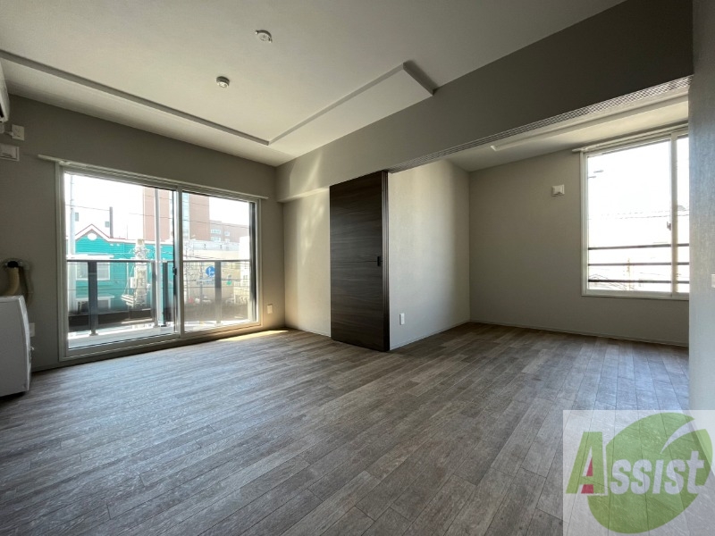 居室・リビング　広くてきれいなリビングです！快適に過ごせそうですね。