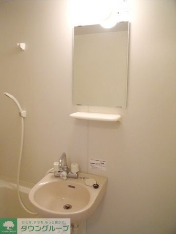 洗面設備　バスルームにある洗面台です