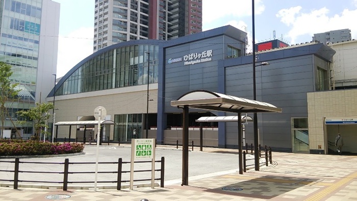 ショッピングセンター　エミオひばりヶ丘（ショッピングセンター）まで290m