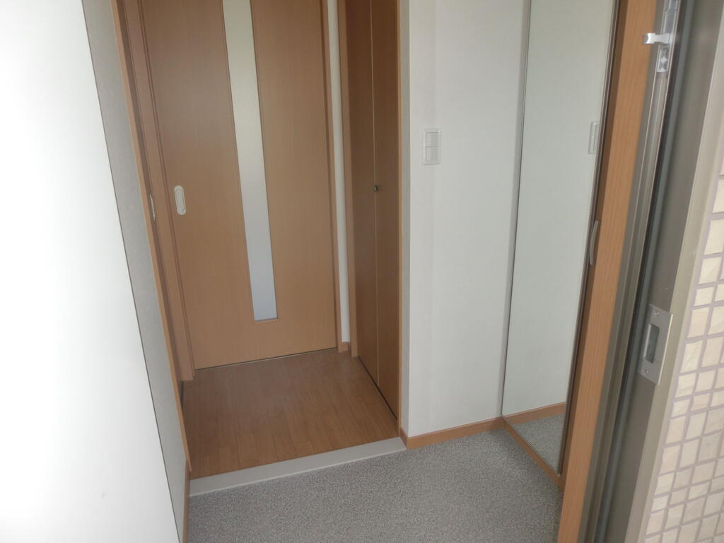 玄関　玄関内部