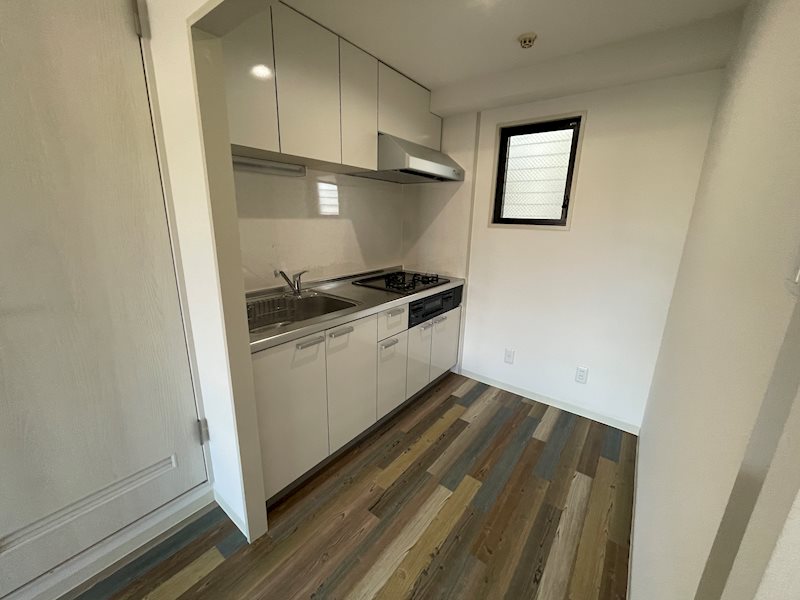 キッチン　※同タイプ別号室の写真です★（実際のお部屋とは異なります）