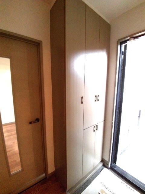 玄関　シューズボックス