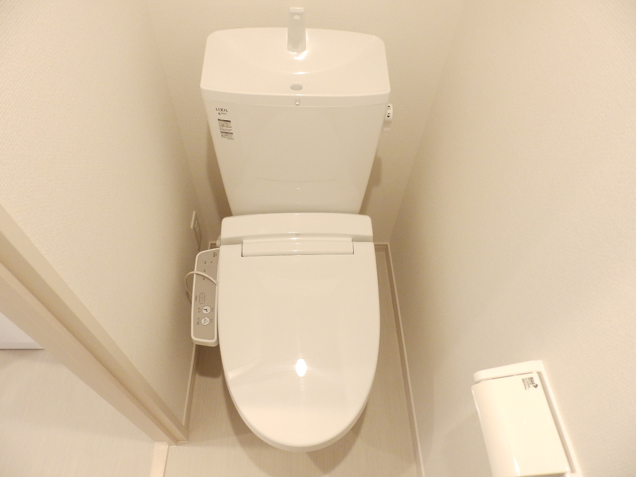 トイレ　ウォシュレット