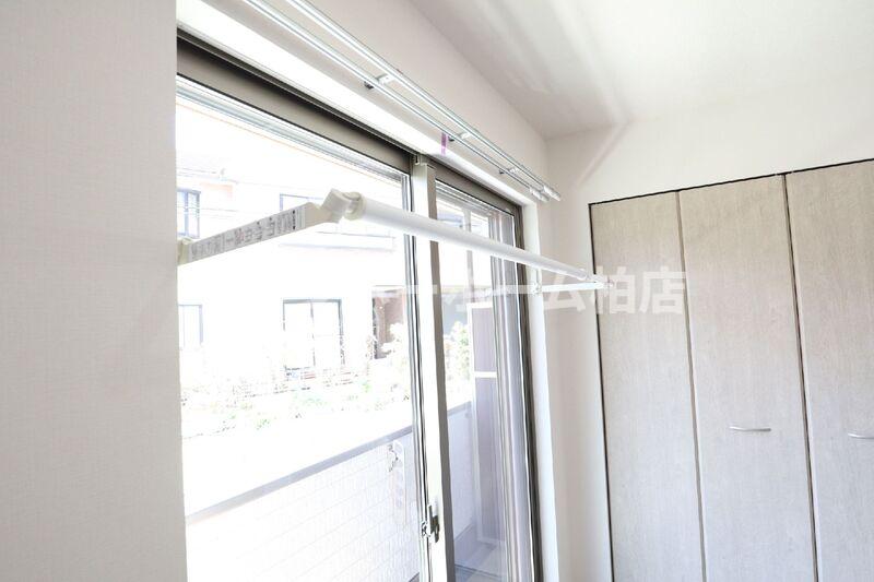 その他設備　室内に洗濯物が干せます