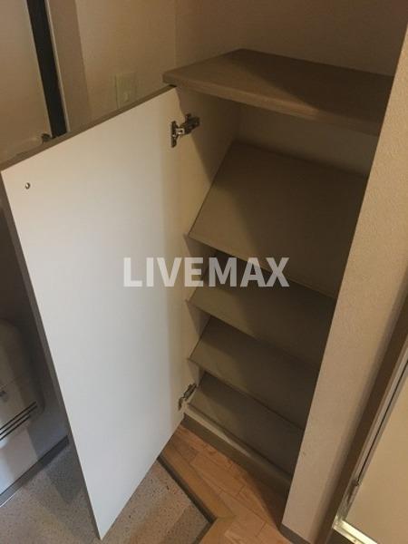 収納　※別部屋のお写真になります