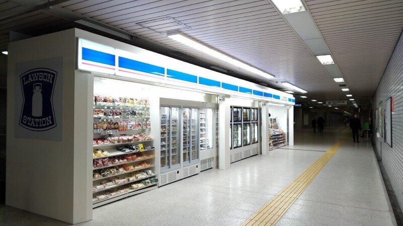コンビニ　ローソン札幌地下鉄豊水すすきの駅店（コンビニ）まで108m