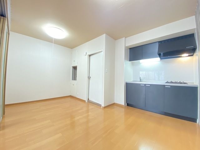 居室・リビング　※別部屋参考写真です