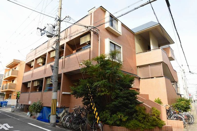 建物外観　オートロック付きで安心です♪