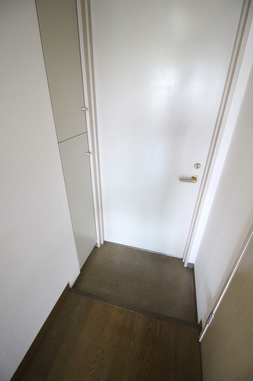 玄関　別の部屋の写真です
