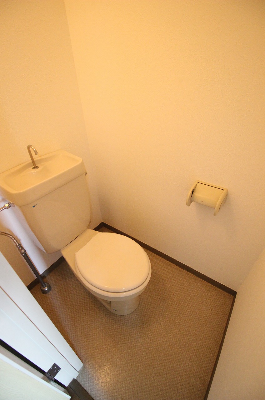 トイレ　別の部屋の写真です