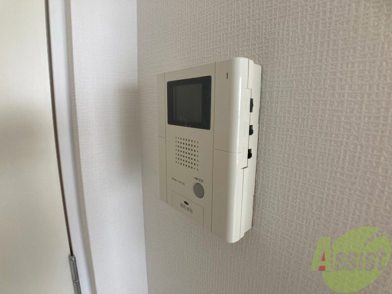 セキュリティ　ＴＶモニター付インターホンです。来客者の顔が見えるので安心！