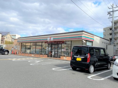 コンビニ　セブンイレブン 堺東上野芝町2丁店（コンビニ）まで612m