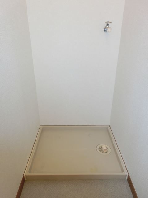 その他　室内洗濯機置場。
