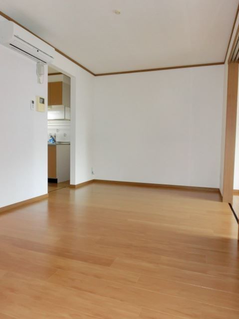 その他部屋・スペース　広々としたゆったりとくつろげる１１帖のＤＬＫ。