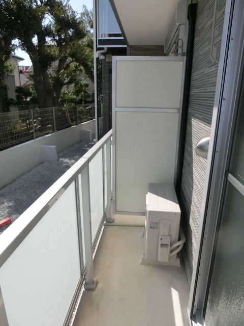 バルコニー　洗濯物も干せそうですね。