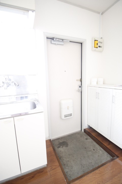 玄関　※他部屋参考写真