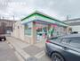 コンビニ　ファミリーマート 高浜論地町店（コンビニ）まで882m