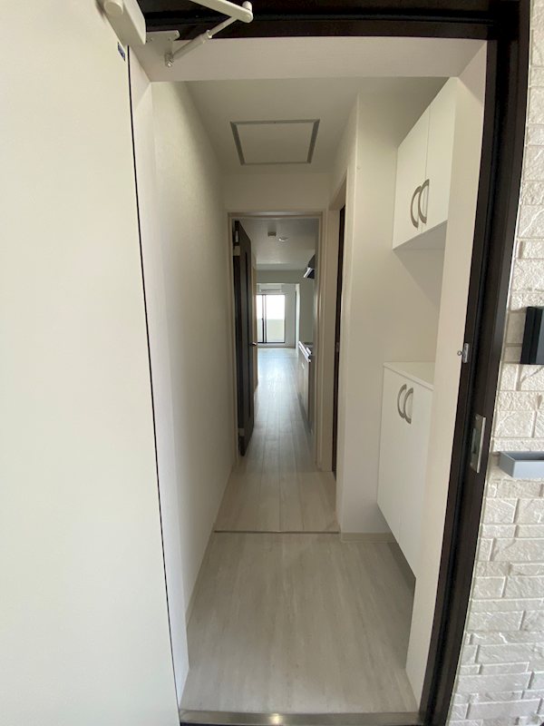 玄関　別のお部屋の写真ですが参考までに