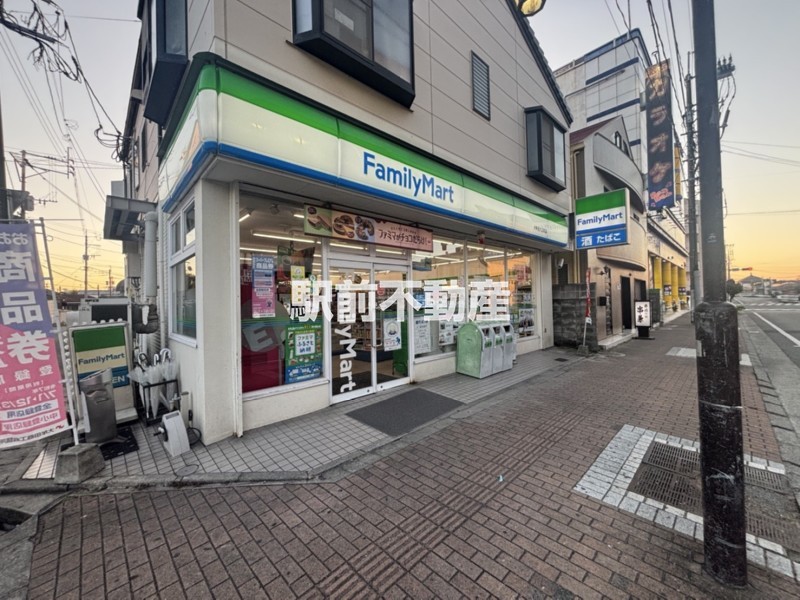 コンビニ　ファミリーマート大正町店（コンビニ）まで600m